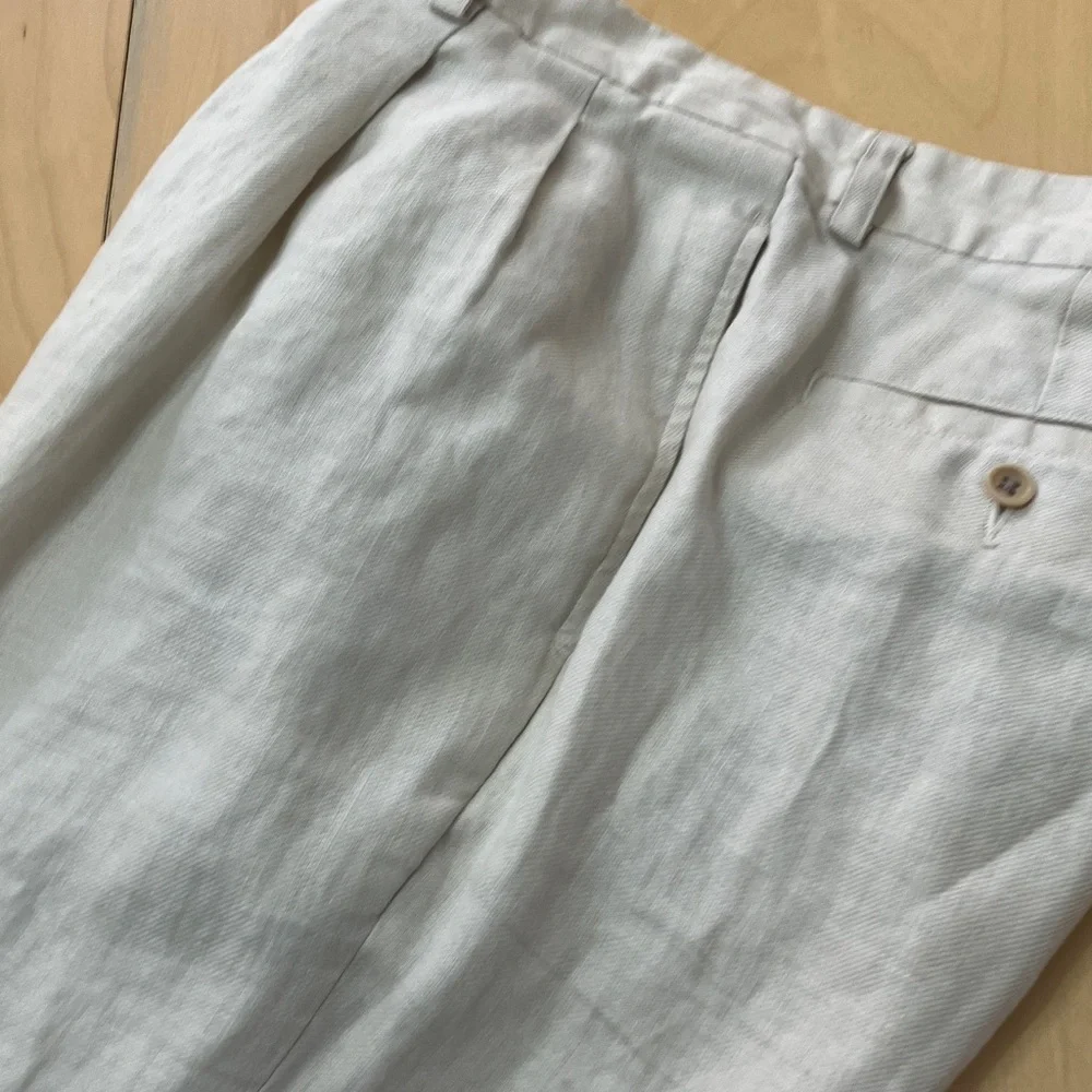 Banana Republic Light Stone Linen Pleated Chinos size 35L great condition